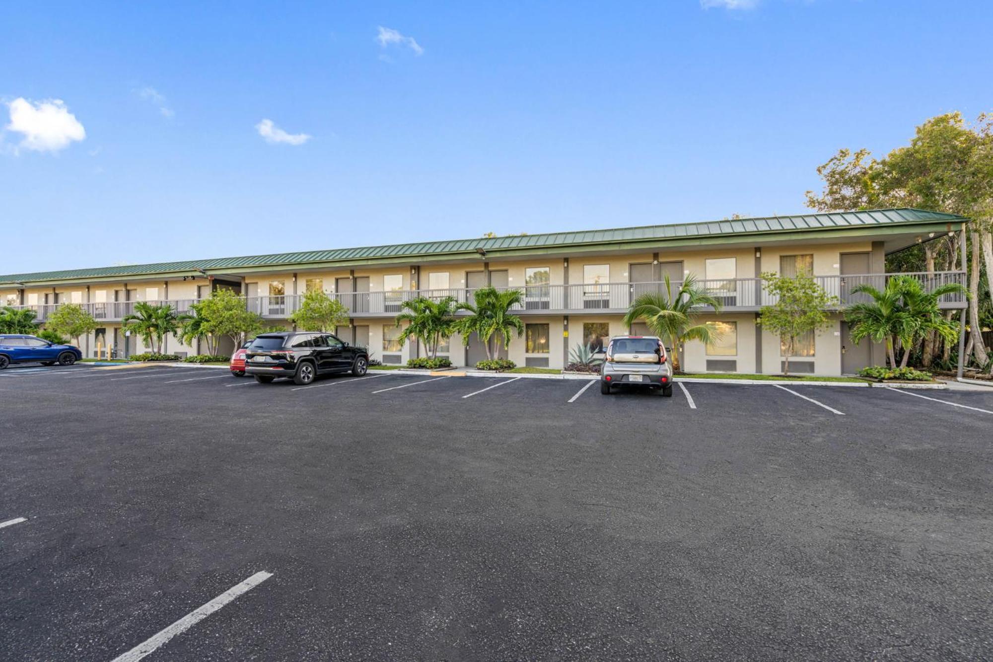 Bay Breeze Aparthotel South Bradenton Εξωτερικό φωτογραφία